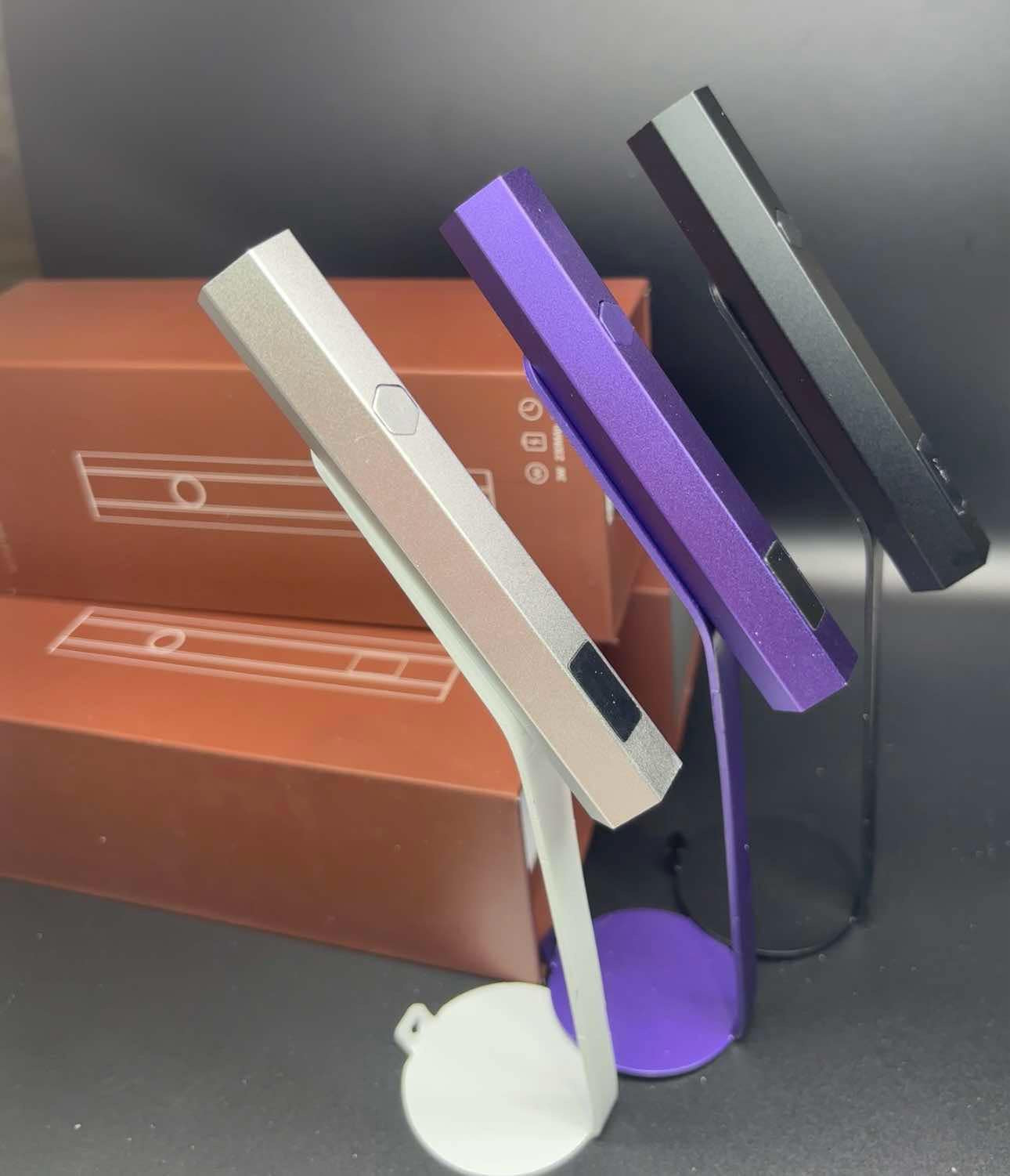 Mini lamp with holder